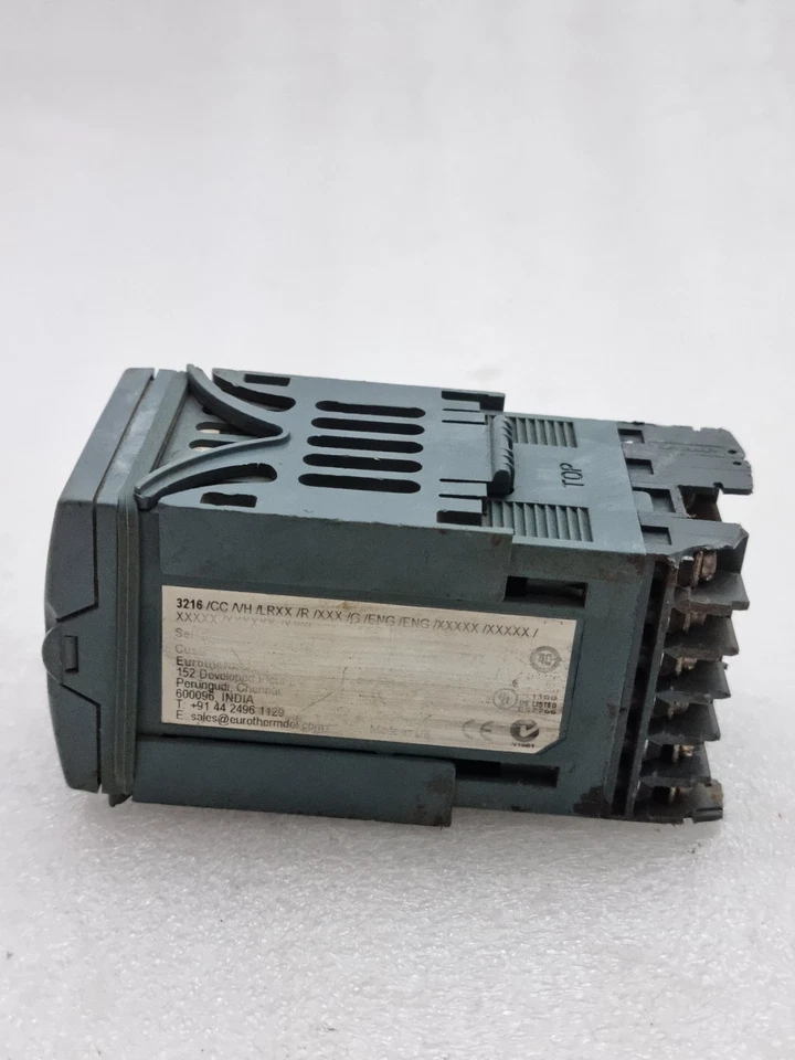 EUROTHERM 3216 PROCESS CONTROL EQUIPMENT UNIT 100-240Vac 3216/CC/VH/LRXX/R